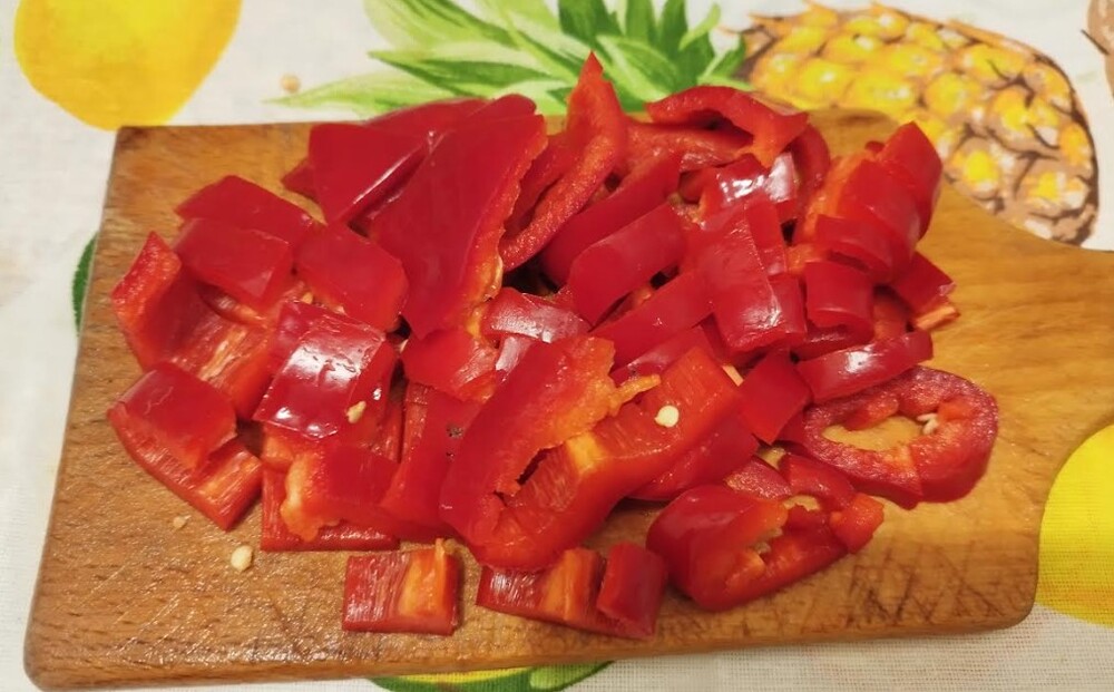 Paprika cut into small piecies